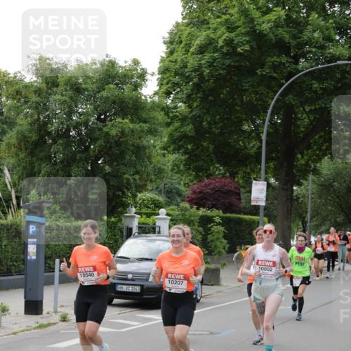 15.06.2025 - REWE Women's Run Jannik Wohlers http://msf.ph/oto/7940969 15.06.2025 08:28:11 Laufen 10540, 10207, 1043, 10002 meine-sportfotos.de