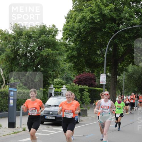 15.06.2025 - REWE Women's Run Jannik Wohlers http://msf.ph/oto/7940977 15.06.2025 08:28:11 Laufen 10002, 10540, 10207, 1043 meine-sportfotos.de