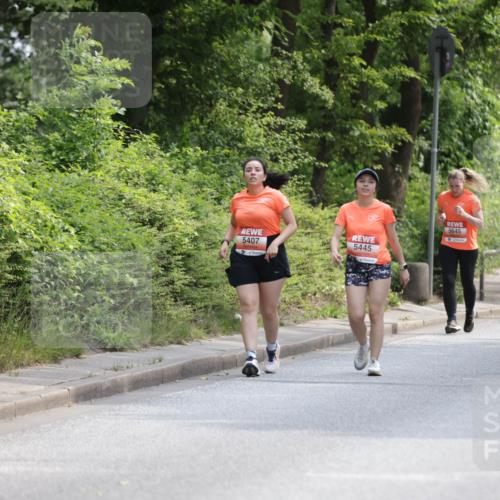 15.06.2025 - REWE Women's Run Jannik Wohlers http://msf.ph/oto/7941057 15.06.2025 10:15:18 Laufen 5645, 5407, 5445, 5504 meine-sportfotos.de