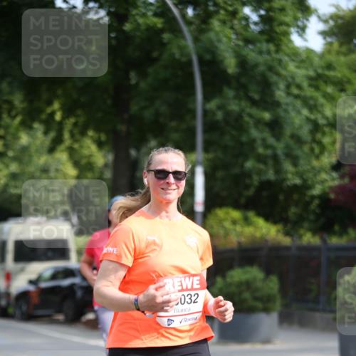 15.06.2025 - REWE Women's Run Jannik Wohlers http://msf.ph/oto/7941071 15.06.2025 09:58:41 Laufen 032 meine-sportfotos.de