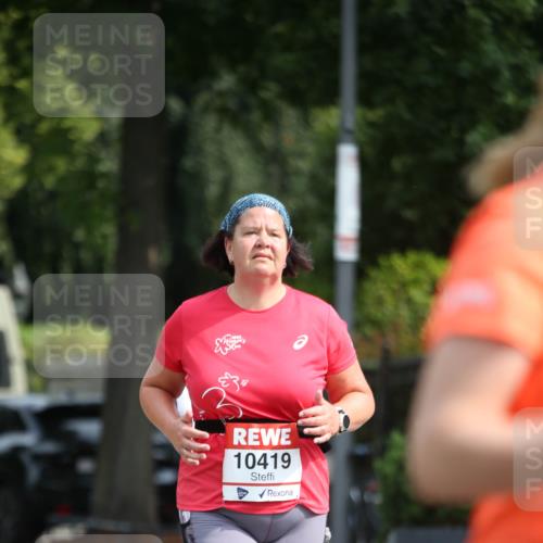 15.06.2025 - REWE Women's Run Jannik Wohlers http://msf.ph/oto/7941085 15.06.2025 09:58:41 Laufen 10419 meine-sportfotos.de