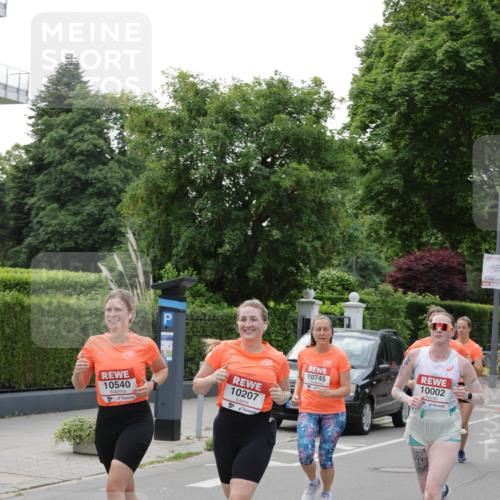 15.06.2025 - REWE Women's Run Jannik Wohlers http://msf.ph/oto/7941104 15.06.2025 08:28:12 Laufen 10002, 10745, 10207, 10540 meine-sportfotos.de