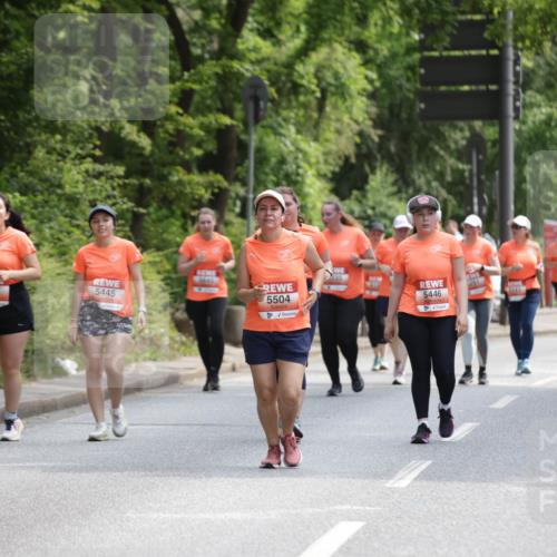 15.06.2025 - REWE Women's Run Jannik Wohlers http://msf.ph/oto/7941176 15.06.2025 10:15:21 Laufen 5445, 5407, 35, 1291, 5504, 5446 meine-sportfotos.de