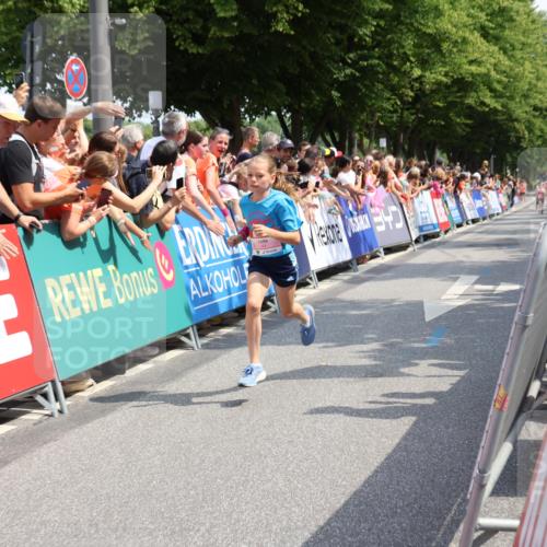 15.06.2025 - REWE Women's Run Strokosch-Dieckow http://msf.ph/oto/7941188 15.06.2025 11:33:47 Ziel 222, 315 meine-sportfotos.de