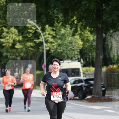 15.06.2025 - REWE Women's Run Jannik Wohlers http://msf.ph/oto/7941192 15.06.2025 09:58:51 Laufen 10550 meine-sportfotos.de