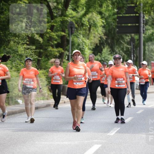 15.06.2025 - REWE Women's Run Jannik Wohlers http://msf.ph/oto/7941199 15.06.2025 10:15:21 Laufen 6235, 5645, 5407, 504, 5446, 5349, 5445 meine-sportfotos.de