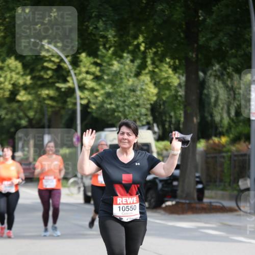15.06.2025 - REWE Women's Run Jannik Wohlers http://msf.ph/oto/7941236 15.06.2025 09:58:51 Laufen 10550 meine-sportfotos.de
