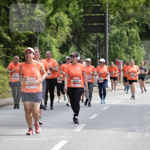 15.06.2025 - REWE Women's Run Jannik Wohlers http://msf.ph/oto/7941272 15.06.2025 10:15:22 Laufen 5645, 5445, 5504, 5137, 5291, 5446, 5343 meine-sportfotos.de