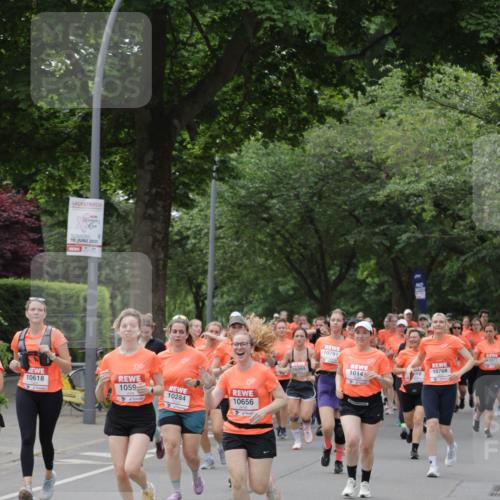 15.06.2025 - REWE Women's Run Jannik Wohlers http://msf.ph/oto/7941338 15.06.2025 08:28:17 Laufen 1059, 10284, 10656 meine-sportfotos.de