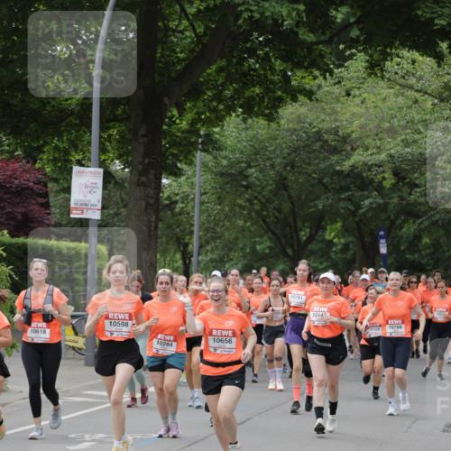 15.06.2025 - REWE Women's Run Jannik Wohlers http://msf.ph/oto/7941353 15.06.2025 08:28:18 Laufen 15, 2025, 10598, 10618, 10656, 10284, 10791, 10147, 10768, 10568 meine-sportfotos.de