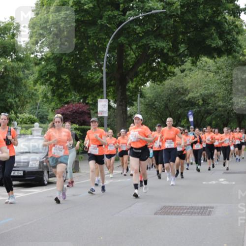 15.06.2025 - REWE Women's Run Jannik Wohlers http://msf.ph/oto/7941515 15.06.2025 08:28:21 Laufen 10656, 1043, 10468, 10284, 1014, 10768 meine-sportfotos.de