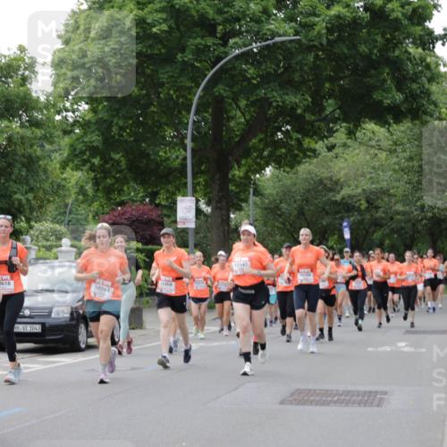 15.06.2025 - REWE Women's Run Jannik Wohlers http://msf.ph/oto/7941519 15.06.2025 08:28:21 Laufen 0618, 10, 1043, 10043, 10468, 10284, 10147, 10768 meine-sportfotos.de