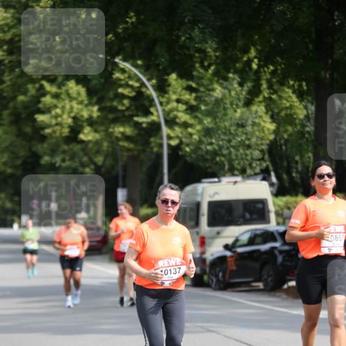 15.06.2025 - REWE Women's Run Jannik Wohlers http://msf.ph/oto/7941563 15.06.2025 09:59:14 Laufen 10137, 086 meine-sportfotos.de