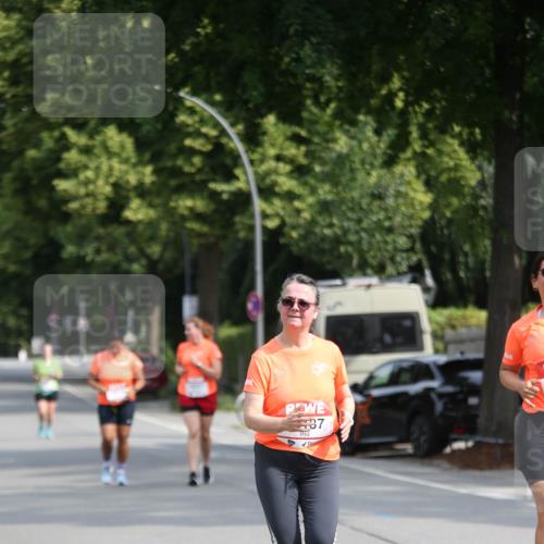 15.06.2025 - REWE Women's Run Jannik Wohlers http://msf.ph/oto/7941589 15.06.2025 09:59:14 Laufen 37 meine-sportfotos.de