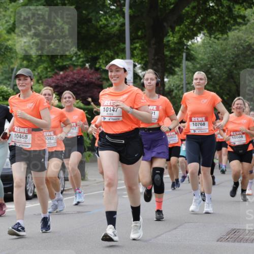 15.06.2025 - REWE Women's Run Jannik Wohlers http://msf.ph/oto/7941641 15.06.2025 08:28:22 Laufen 10041, 47, 10468, 042, 104, 10147, 91, 10768, 10862, 10568, 10168, 01364 meine-sportfotos.de