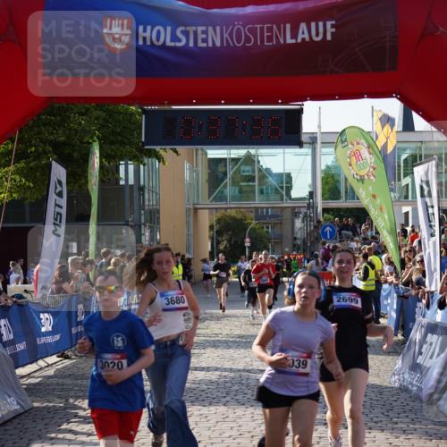13.06.2025 - Holstenköstenlauf Felixshl http://msf.ph/oto/7941683 13.06.2025 18:07:37 Laufen 2699, 2860, 2913, 2993, 3020, 3039, 3678, 3680 meine-sportfotos.de