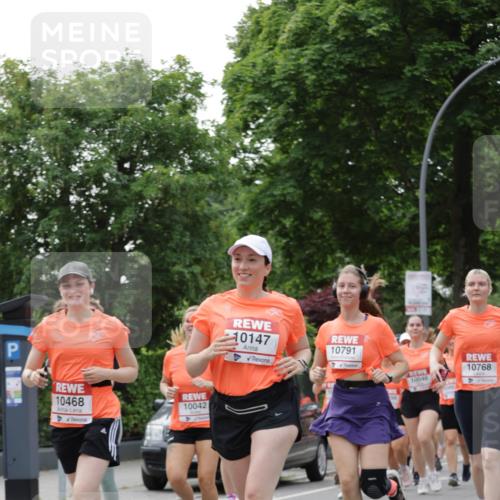 15.06.2025 - REWE Women's Run Jannik Wohlers http://msf.ph/oto/7941692 15.06.2025 08:28:23 Laufen 10468, 10042, 10147, 10791, 10768, 10046 meine-sportfotos.de