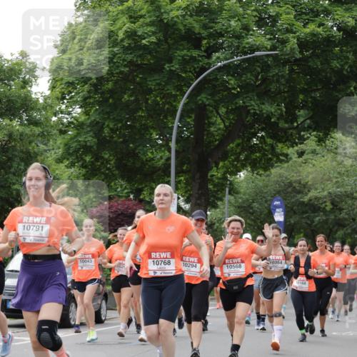 15.06.2025 - REWE Women's Run Jannik Wohlers http://msf.ph/oto/7941722 15.06.2025 08:28:24 Laufen 10791, 10043, 10768, 102, 10294, 0354, 10568, 10168 meine-sportfotos.de