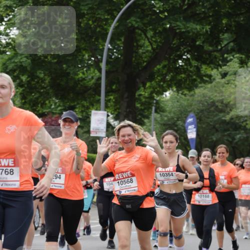 15.06.2025 - REWE Women's Run Jannik Wohlers http://msf.ph/oto/7941803 15.06.2025 08:28:25 Laufen 768, 94, 104, 10568, 103541, 10168, 10336 meine-sportfotos.de