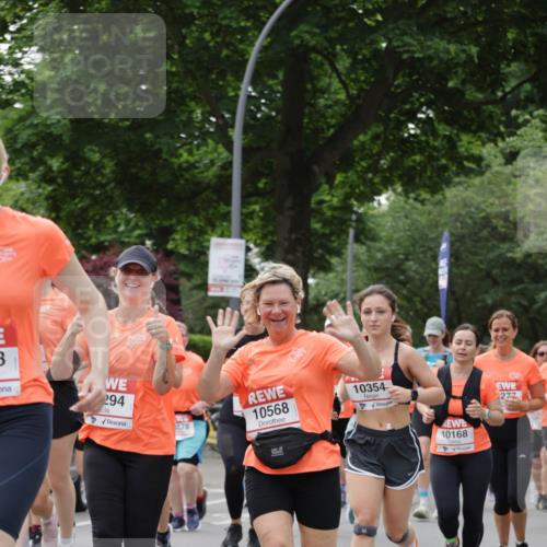 15.06.2025 - REWE Women's Run Jannik Wohlers http://msf.ph/oto/7941816 15.06.2025 08:28:25 Laufen 294, 10568, 178, 10354, 277, 10168 meine-sportfotos.de