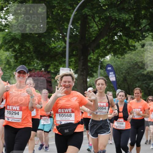 15.06.2025 - REWE Women's Run Jannik Wohlers http://msf.ph/oto/7941849 15.06.2025 08:28:26 Laufen 0354, 10568, 10294, 10178, 10168 meine-sportfotos.de