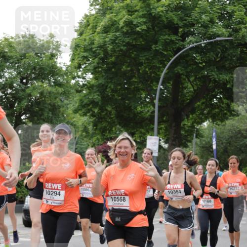 15.06.2025 - REWE Women's Run Jannik Wohlers http://msf.ph/oto/7941868 15.06.2025 08:28:26 Laufen 10294, 10862, 10277, 37, 10354, 10568, 10168 meine-sportfotos.de