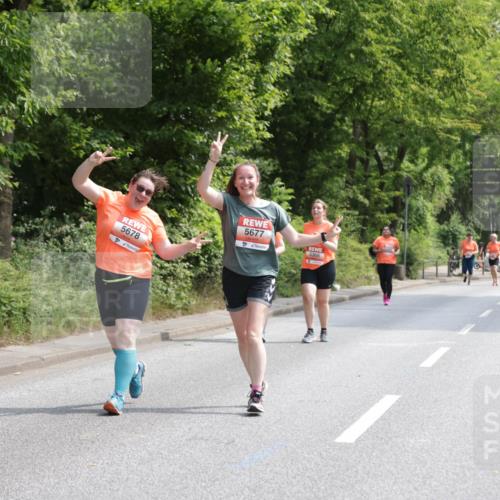 15.06.2025 - REWE Women's Run Jannik Wohlers http://msf.ph/oto/7941874 15.06.2025 10:15:44 Laufen 5678, 5677, 5366 meine-sportfotos.de