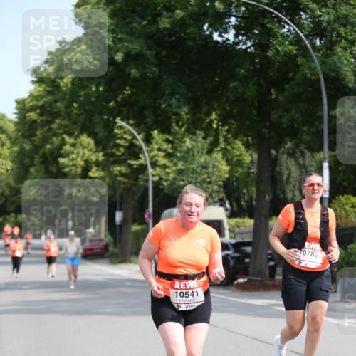 15.06.2025 - REWE Women's Run Jannik Wohlers http://msf.ph/oto/7941880 15.06.2025 09:59:38 Laufen 10541, 10782 meine-sportfotos.de