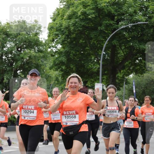 15.06.2025 - REWE Women's Run Jannik Wohlers http://msf.ph/oto/7941891 15.06.2025 08:28:26 Laufen 188, 10, 10294, 10390, 10862, 10354, 10568, 10437, 10277, 10168 meine-sportfotos.de
