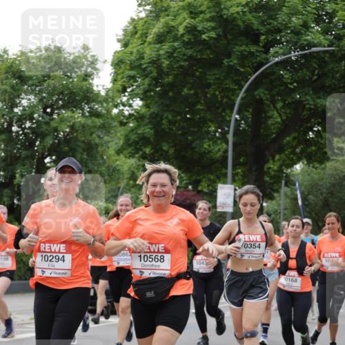 15.06.2025 - REWE Women's Run Jannik Wohlers http://msf.ph/oto/7941902 15.06.2025 08:28:26 Laufen 0188, 10294, 0862, 10568, 1043, 0354, 10, 10168 meine-sportfotos.de