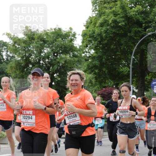 15.06.2025 - REWE Women's Run Jannik Wohlers http://msf.ph/oto/7941926 15.06.2025 08:28:27 Laufen 043, 10294, 10568, 18178, 10354, 10168 meine-sportfotos.de