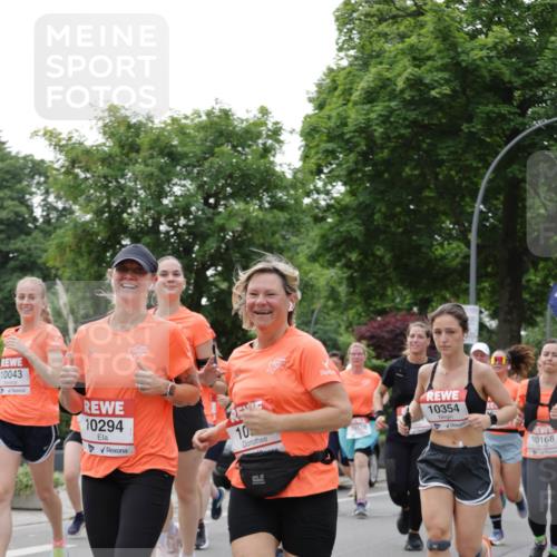 15.06.2025 - REWE Women's Run Jannik Wohlers http://msf.ph/oto/7941932 15.06.2025 08:28:27 Laufen 10043, 10294, 10, 10178, 10354, 10168 meine-sportfotos.de