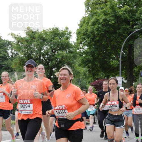 15.06.2025 - REWE Women's Run Jannik Wohlers http://msf.ph/oto/7941940 15.06.2025 08:28:27 Laufen 043, 10294, 10568, 10354, 10, 10168 meine-sportfotos.de