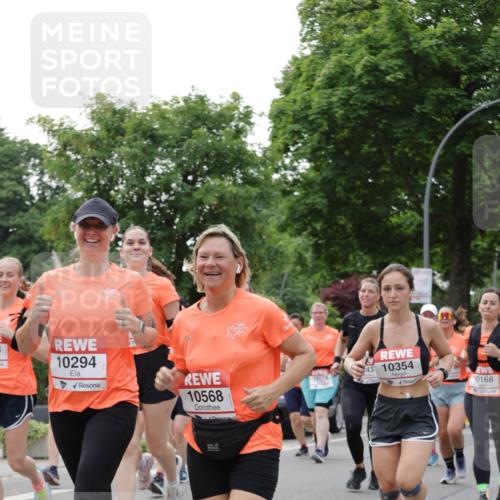 15.06.2025 - REWE Women's Run Jannik Wohlers http://msf.ph/oto/7941946 15.06.2025 08:28:27 Laufen 10294, 10568, 10178, 43, 10354, 10168 meine-sportfotos.de