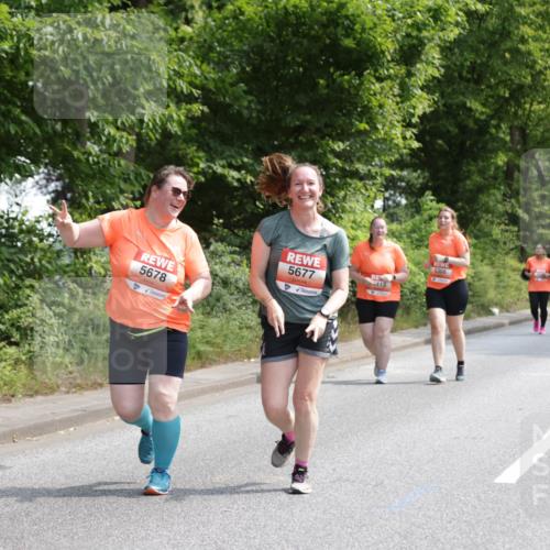 15.06.2025 - REWE Women's Run Jannik Wohlers http://msf.ph/oto/7941947 15.06.2025 10:15:44 Laufen 5366, 9413, 5678, 5677 meine-sportfotos.de