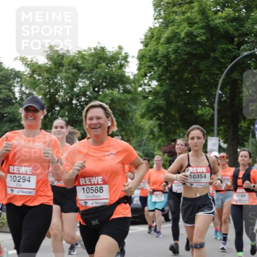 15.06.2025 - REWE Women's Run Jannik Wohlers http://msf.ph/oto/7941958 15.06.2025 08:28:27 Laufen 10294, 10568, 1043, 10354, 0172, 0168 meine-sportfotos.de