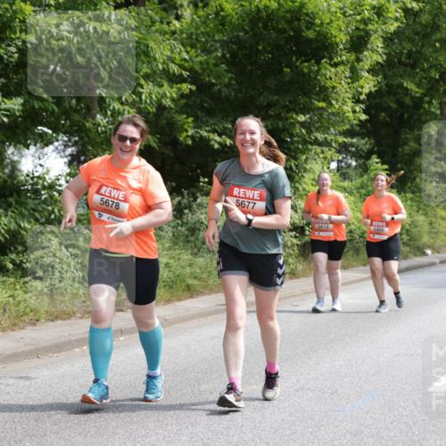 15.06.2025 - REWE Women's Run Jannik Wohlers http://msf.ph/oto/7941962 15.06.2025 10:15:45 Laufen 5678, 5677, 5413, 5366 meine-sportfotos.de