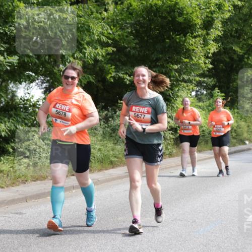 15.06.2025 - REWE Women's Run Jannik Wohlers http://msf.ph/oto/7941972 15.06.2025 10:15:45 Laufen 5678, 5677, 5413, 5366 meine-sportfotos.de