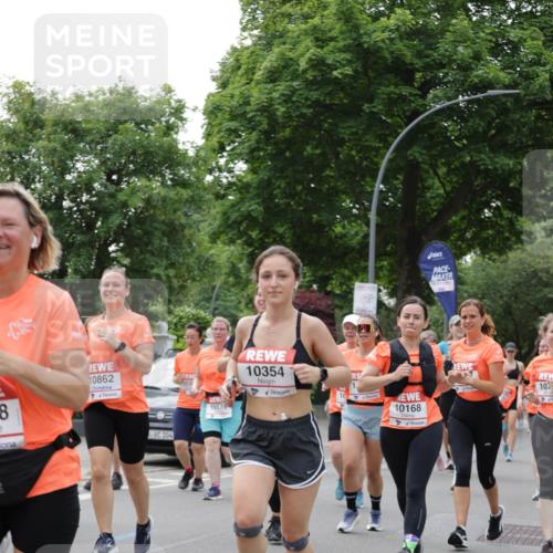 15.06.2025 - REWE Women's Run Jannik Wohlers http://msf.ph/oto/7941973 15.06.2025 08:28:27 Laufen 8, 10862, 104, 103, 10178, 10354, 10168, 30, 107 meine-sportfotos.de