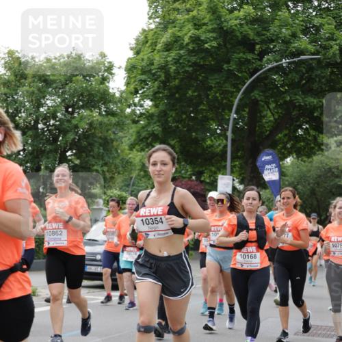 15.06.2025 - REWE Women's Run Jannik Wohlers http://msf.ph/oto/7941979 15.06.2025 08:28:27 Laufen 10862, 10382, 10178, 10354, 10, 10168, 17, 1075, 4 meine-sportfotos.de