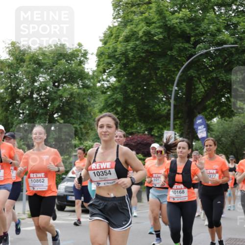 15.06.2025 - REWE Women's Run Jannik Wohlers http://msf.ph/oto/7941997 15.06.2025 08:28:27 Laufen 7, 1, 10862, 10354, 1017, 10168, 277 meine-sportfotos.de