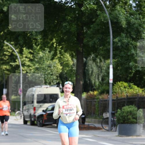 15.06.2025 - REWE Women's Run Jannik Wohlers http://msf.ph/oto/7942003 15.06.2025 09:59:48 Laufen 10181 meine-sportfotos.de