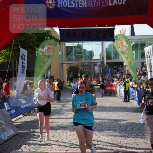 13.06.2025 - Holstenköstenlauf Felixshl http://msf.ph/oto/7942024 13.06.2025 18:07:50 Laufen 2647, 2957, 3077, 3106, 3283, 3624, 3802, 3865, 3898 meine-sportfotos.de