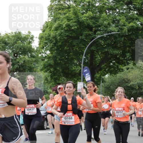 15.06.2025 - REWE Women's Run Jannik Wohlers http://msf.ph/oto/7942030 15.06.2025 08:28:28 Laufen 10437, 10751, 10168, 0346, 10752 meine-sportfotos.de