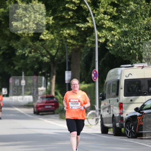 15.06.2025 - REWE Women's Run Jannik Wohlers http://msf.ph/oto/7942032 15.06.2025 09:59:50 Laufen 10259 meine-sportfotos.de