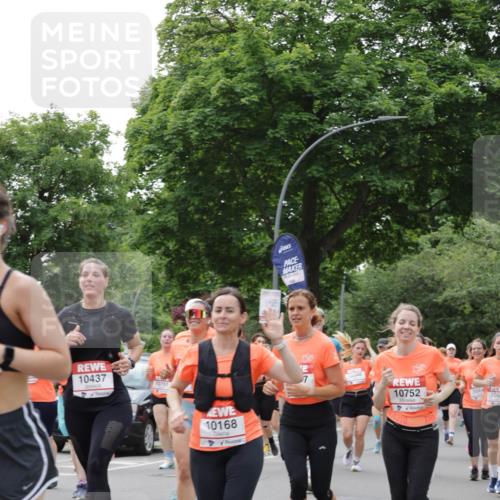 15.06.2025 - REWE Women's Run Jannik Wohlers http://msf.ph/oto/7942034 15.06.2025 08:28:28 Laufen 10437, 10751, 10168, 7, 10346, 10752, 68310, 1044, 1065 meine-sportfotos.de