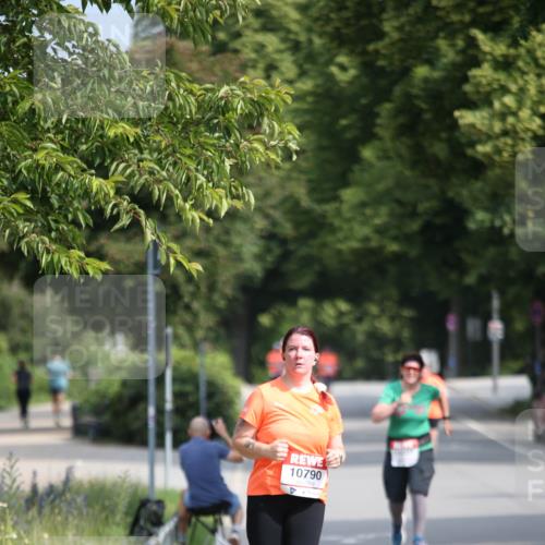 15.06.2025 - REWE Women's Run Jannik Wohlers http://msf.ph/oto/7942067 15.06.2025 09:59:52 Laufen 10790 meine-sportfotos.de