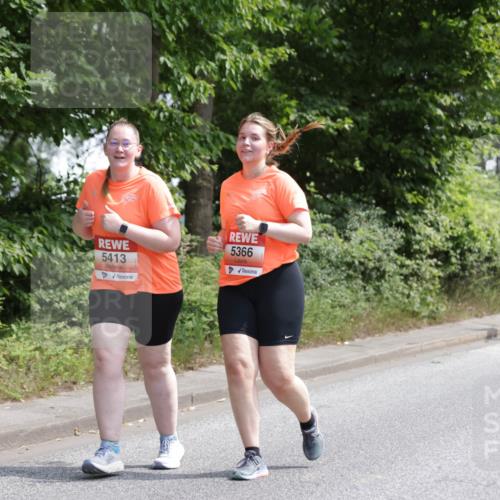 15.06.2025 - REWE Women's Run Jannik Wohlers http://msf.ph/oto/7942094 15.06.2025 10:15:48 Laufen 5413, 5366 meine-sportfotos.de
