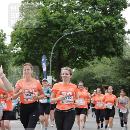 15.06.2025 - REWE Women's Run Jannik Wohlers http://msf.ph/oto/7942109 15.06.2025 08:28:29 Laufen 10272, 477, 0752, 0336, 0876, 10445, 9653, 10220, 8310 meine-sportfotos.de
