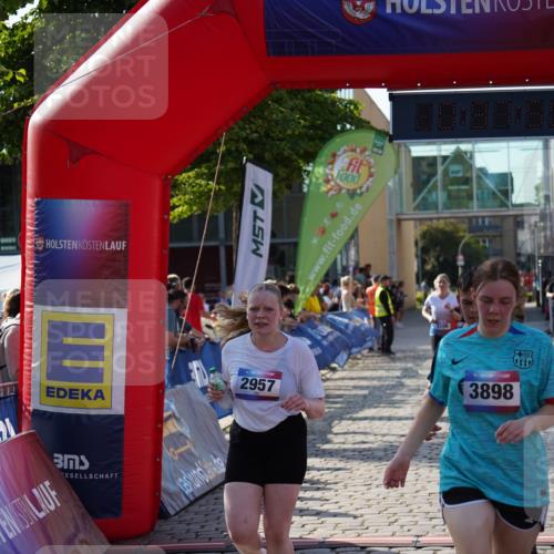13.06.2025 - Holstenköstenlauf Felixshl http://msf.ph/oto/7942110 13.06.2025 18:07:51 Laufen 2647, 2957, 3106, 3243, 3283, 3624, 3802, 3865, 3898 meine-sportfotos.de